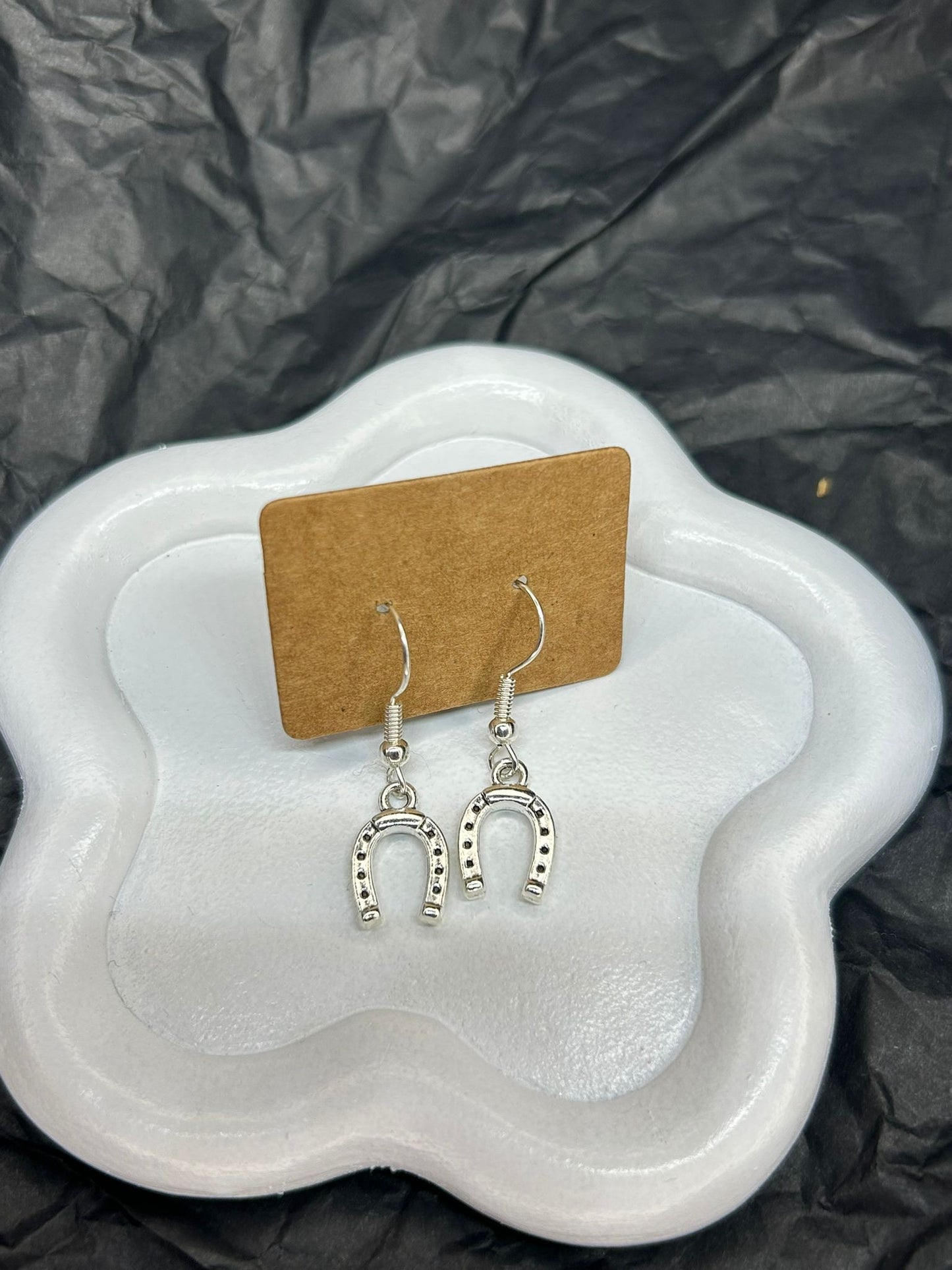 Silver Horse Shoe Earrings 🤍