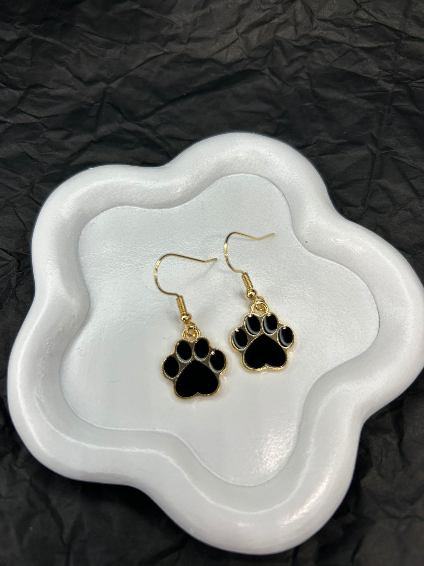 Black Paw Print Earrings 🖤