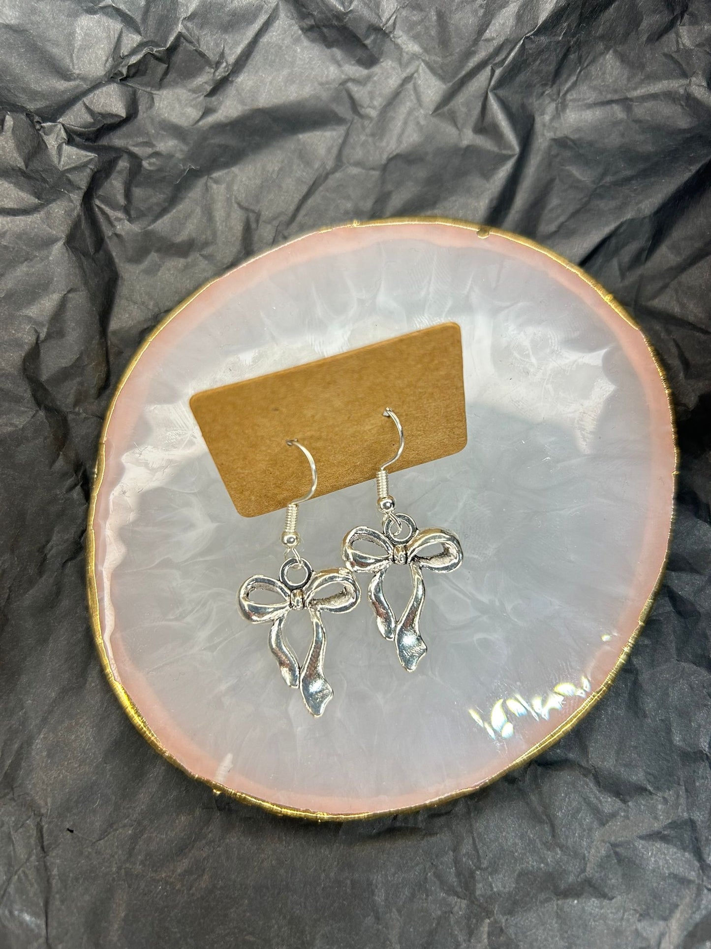 Silver Bow Earrings 🤍