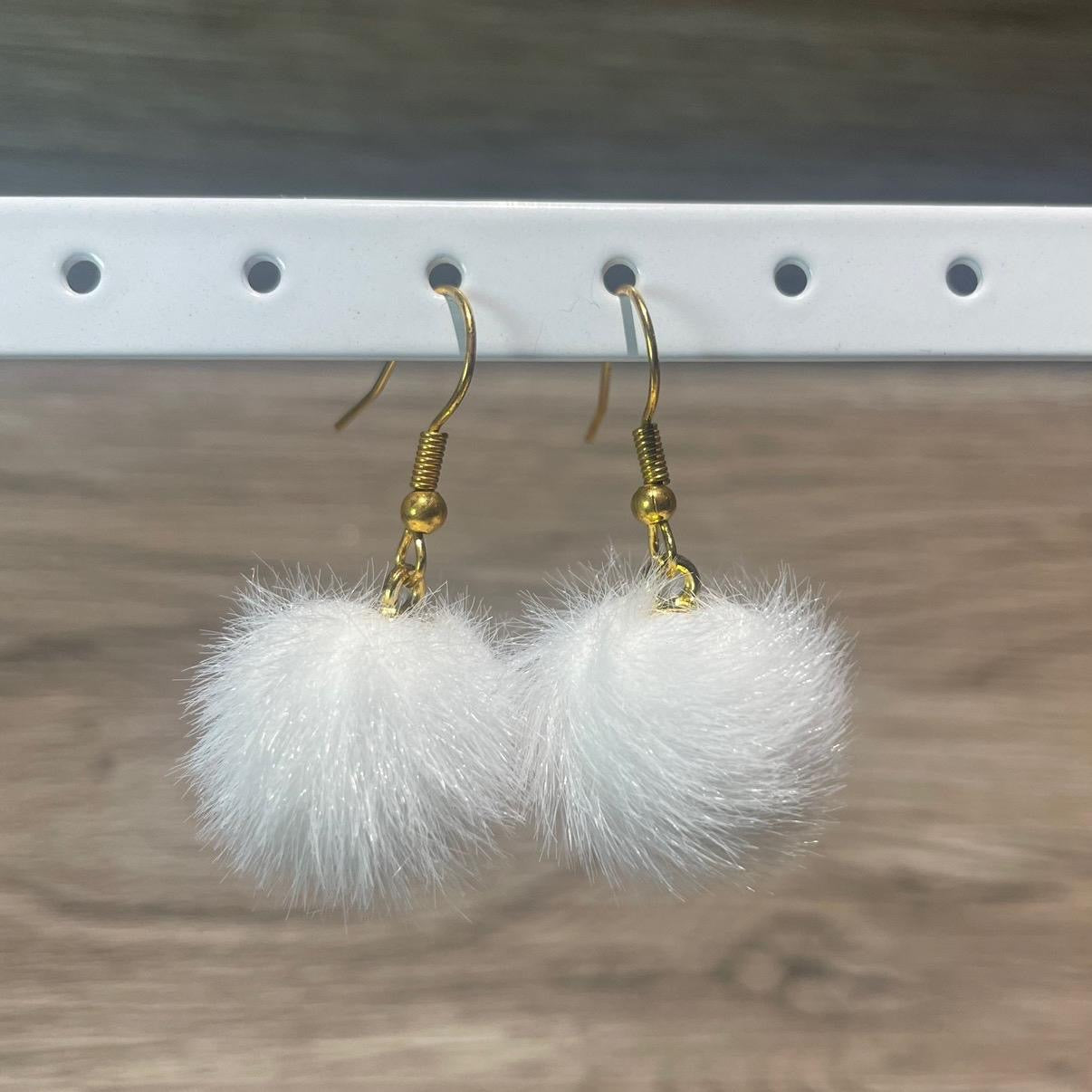 White Pom Pom Earrings 🤍