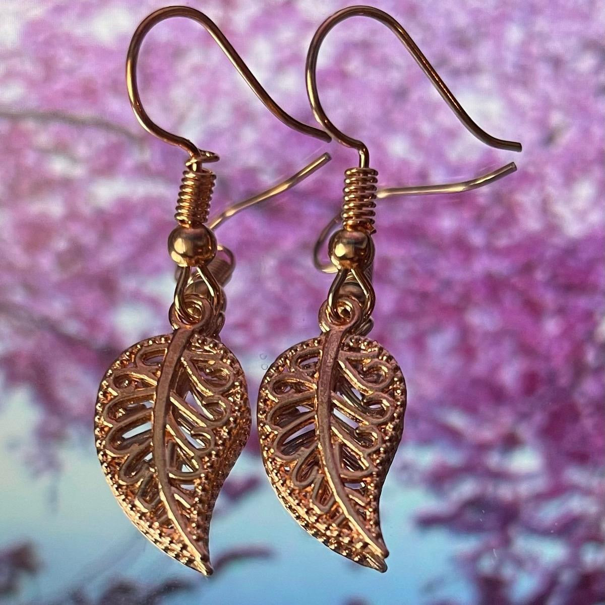 Rose Golden Leaf Earrings 🤍