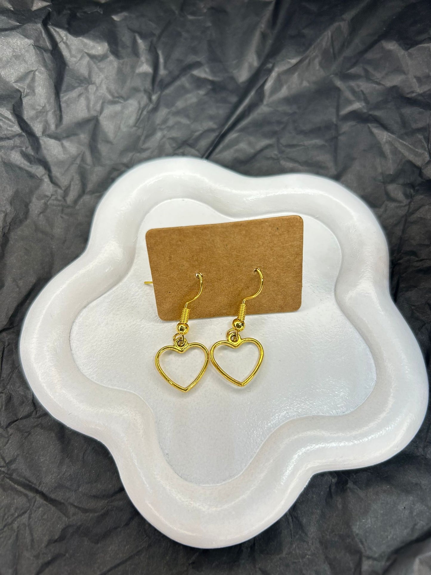Golden Love Heart Earrings 🤍