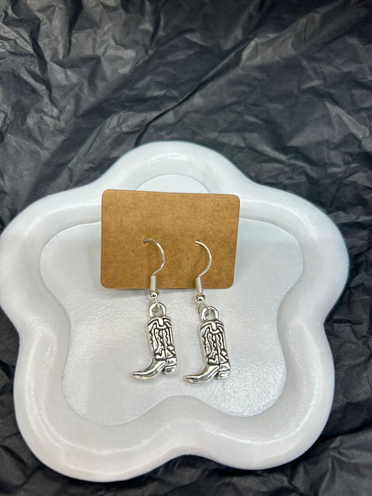 Cowgirl Boot Earrings 🤍