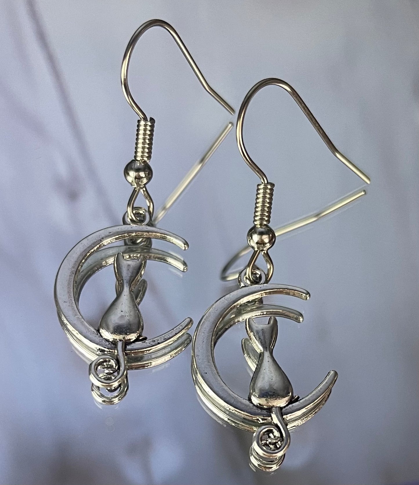 Silver Cat On A Moon Earrings 🤍