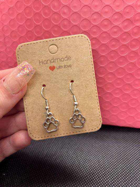 Paw Print Earrings 🤍