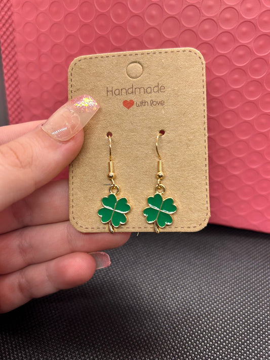 Green Clover Earrings (Golden)