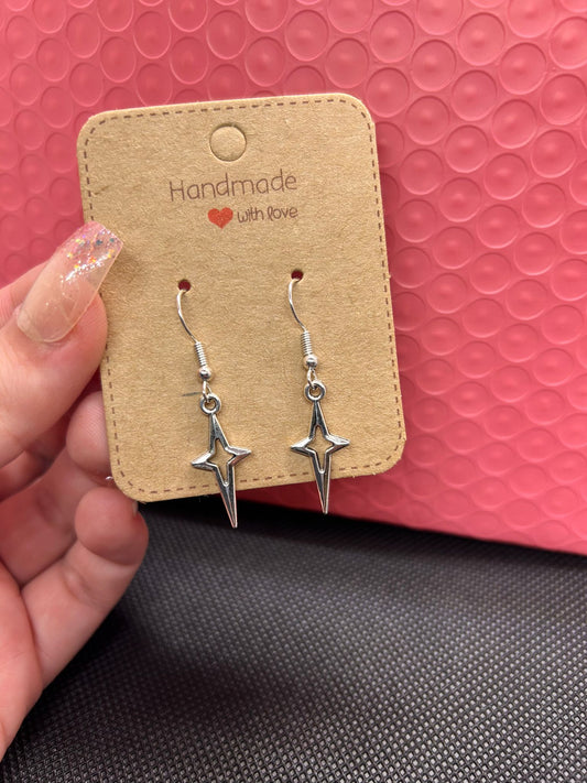 Twinkle Star Earrings 🤍