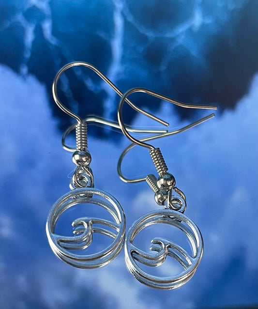 Silver Wave Earrings 🤍