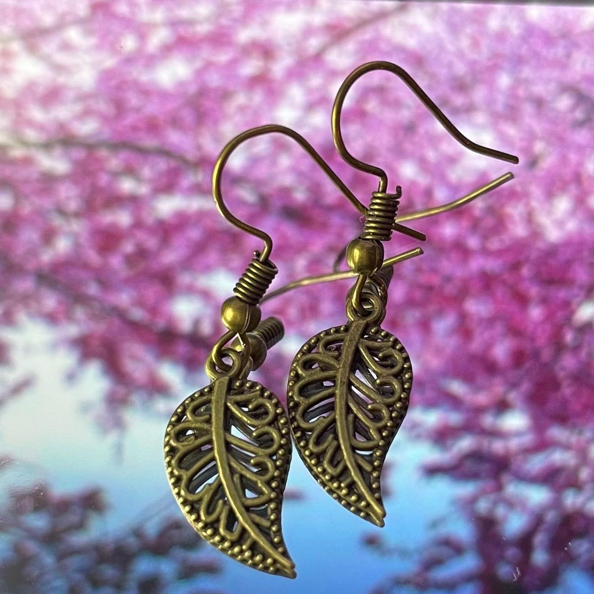 Bronze Leaf Earrings 🤍