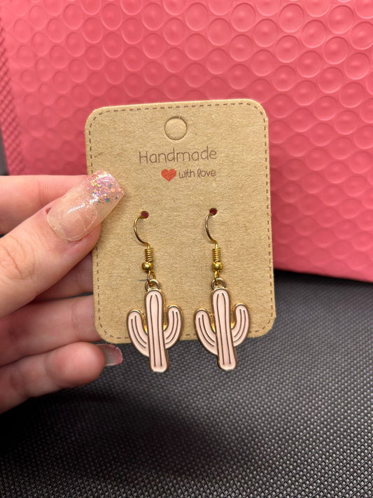 Pink Cactus Earrings 🤍