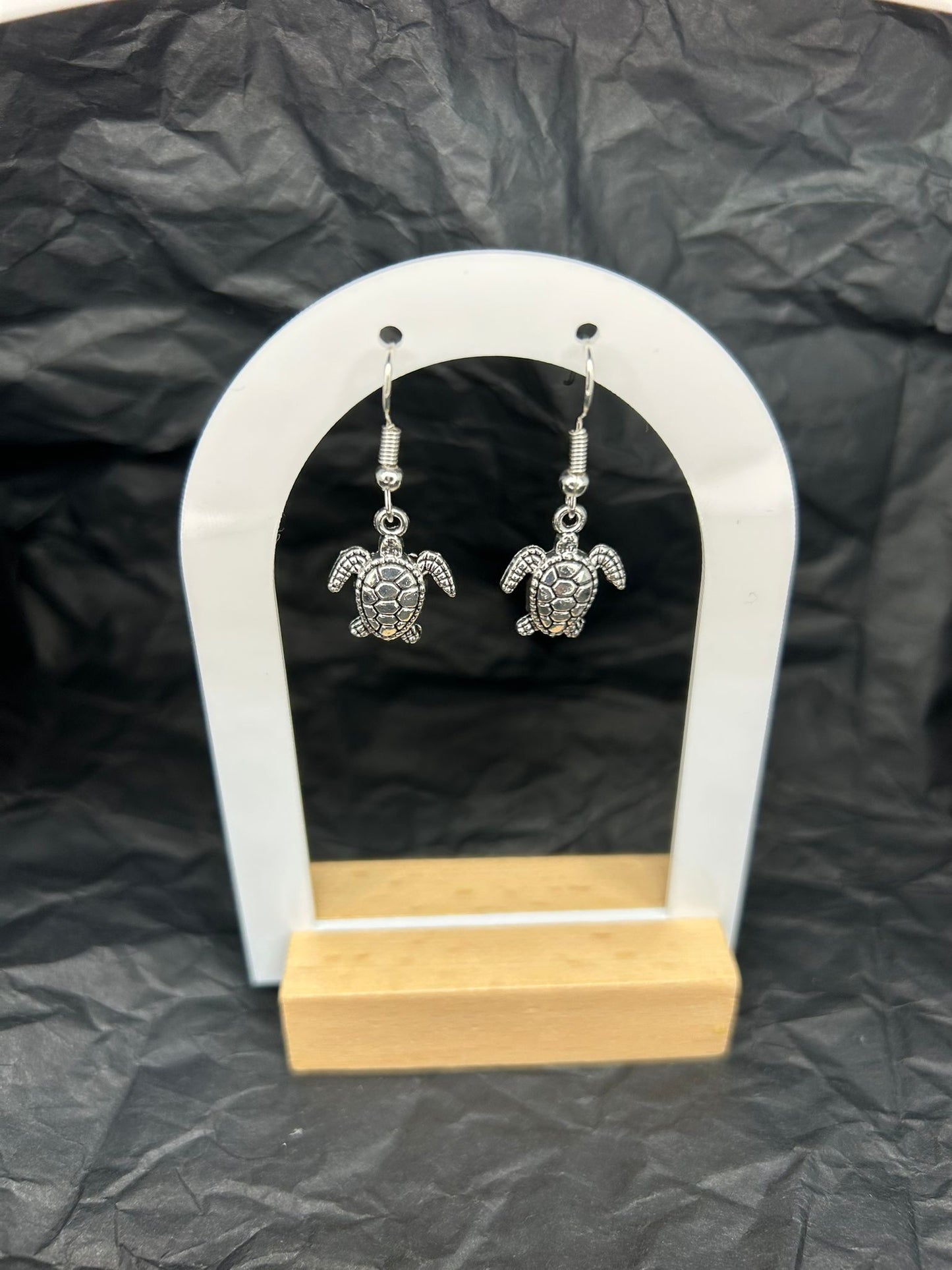 Silver Turtle Earrings 🤍