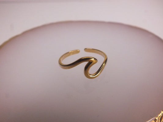 Golden Wave Ring